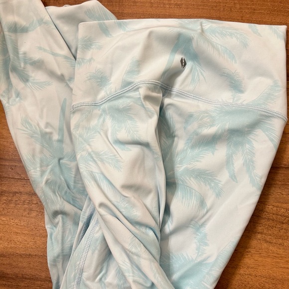 Tavi Noir High Waisted 7/8 Tight Leggings: Powder Palm M - Picture 5 of 5